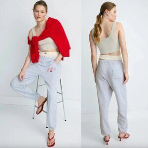 Love Stories Donna Sweatpants in Heather Gray New York Apple Sweats Pants Grey
